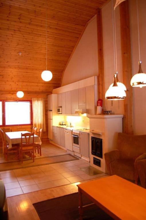 Lomaperkkioe Apartments Vuokatti Room photo